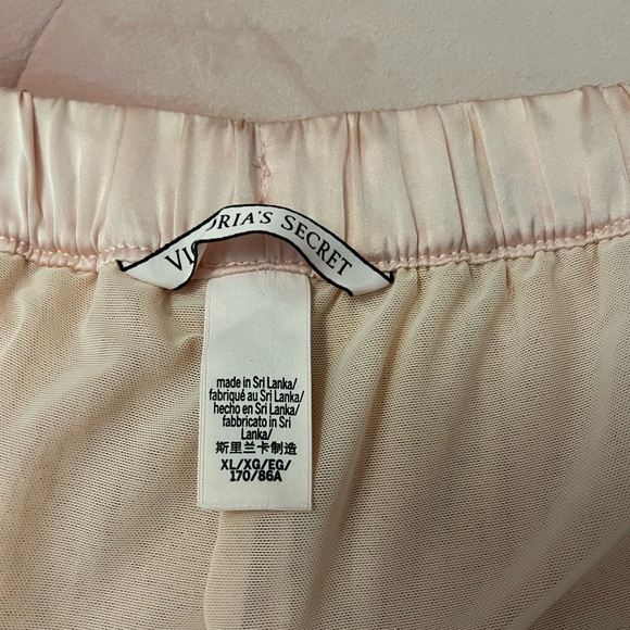 VS Iridescent Sequin Jogger - Picture 4 of 4